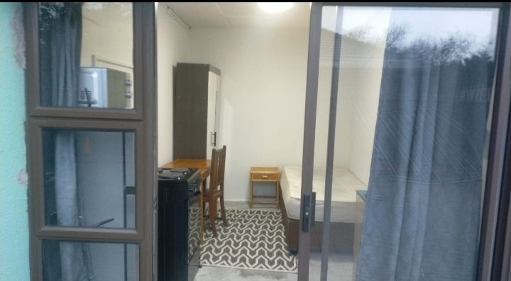 Flat To Rent In Rosebank