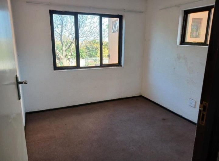 Flat To Rent In Montclair