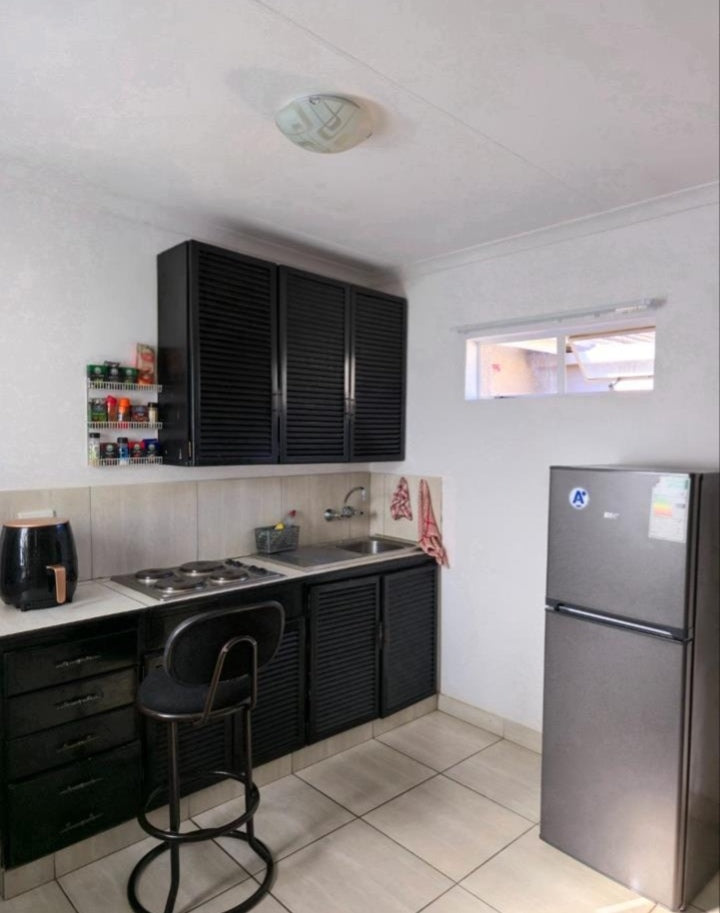 Flat To Rent In Orange Grove