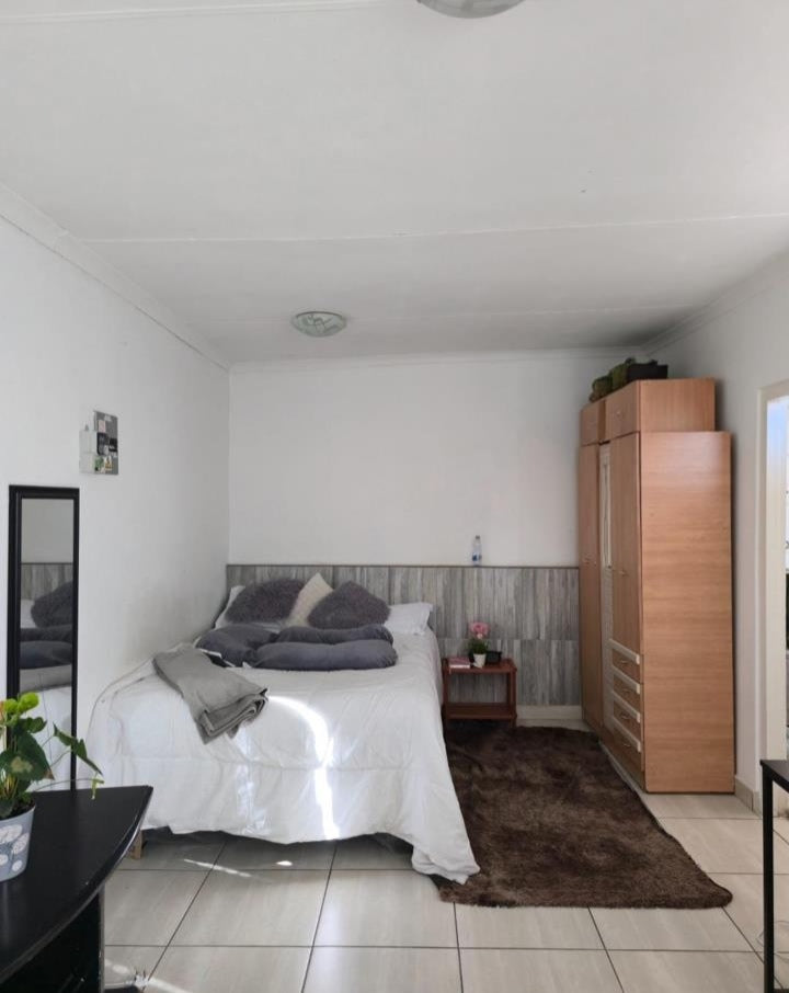 Flat To Rent In Orange Grove