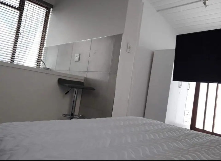 Flat To Rent SEA Point