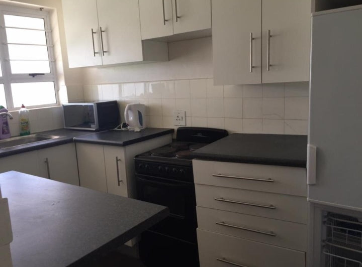 Flat To Rent In Rosebank