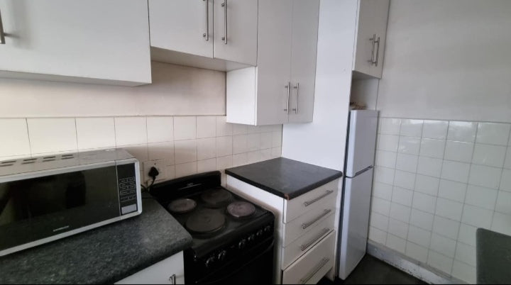 Flat To Rent In Rosebank