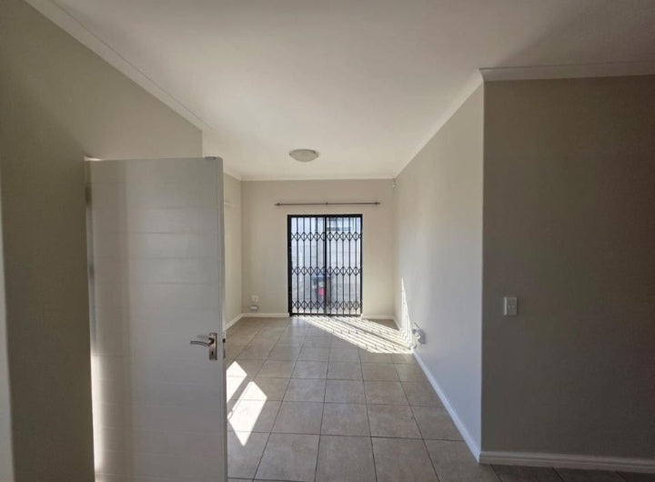 Flat To Rent In Bracken fell South