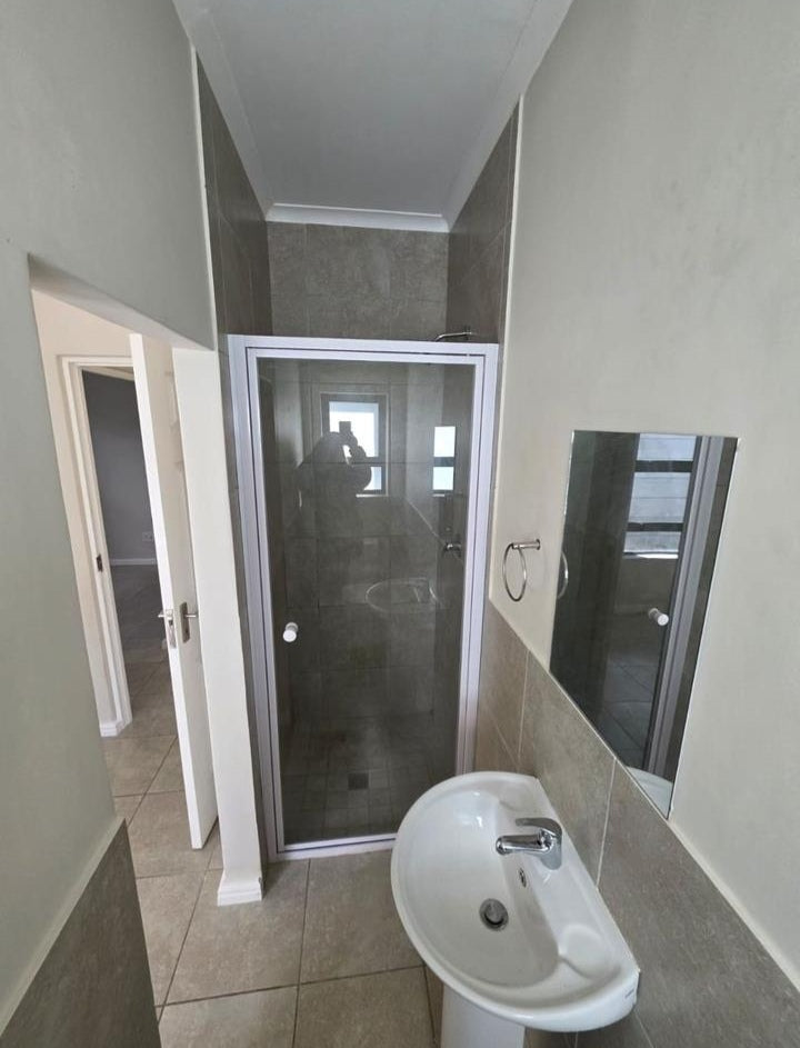 Flat To Rent In Bracken fell South