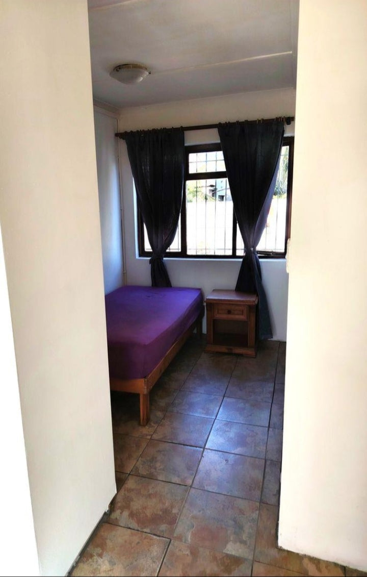 Flat To Rent In Peerlees Park