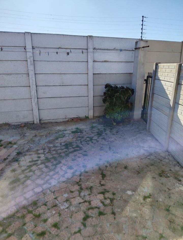 Flat To Rent In Peerlees Park