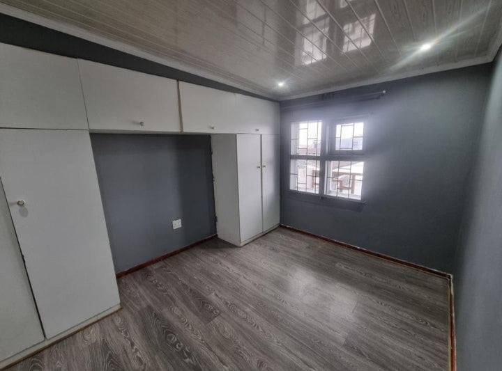 Flat To Rent Strandfontein