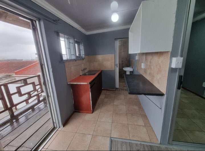 Flat To Rent Strandfontein