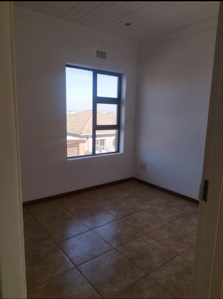 Flat To Rent In Mitchell's Plain