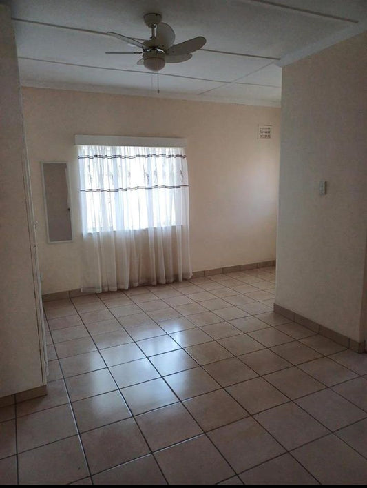 Flat To Rent In Winderm